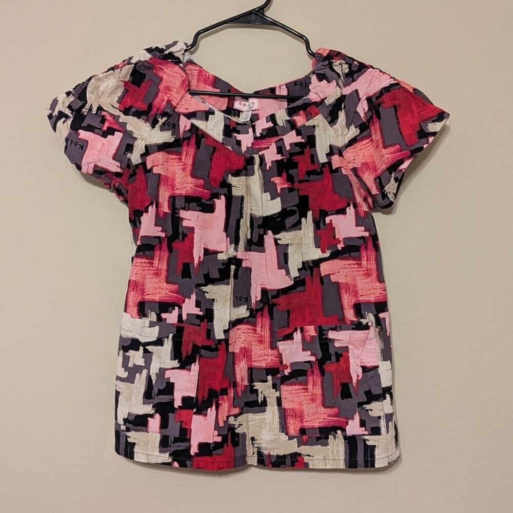 Koi Women's Scrub Top Sz L Pink And Multicolor Abstract Design With Pockets